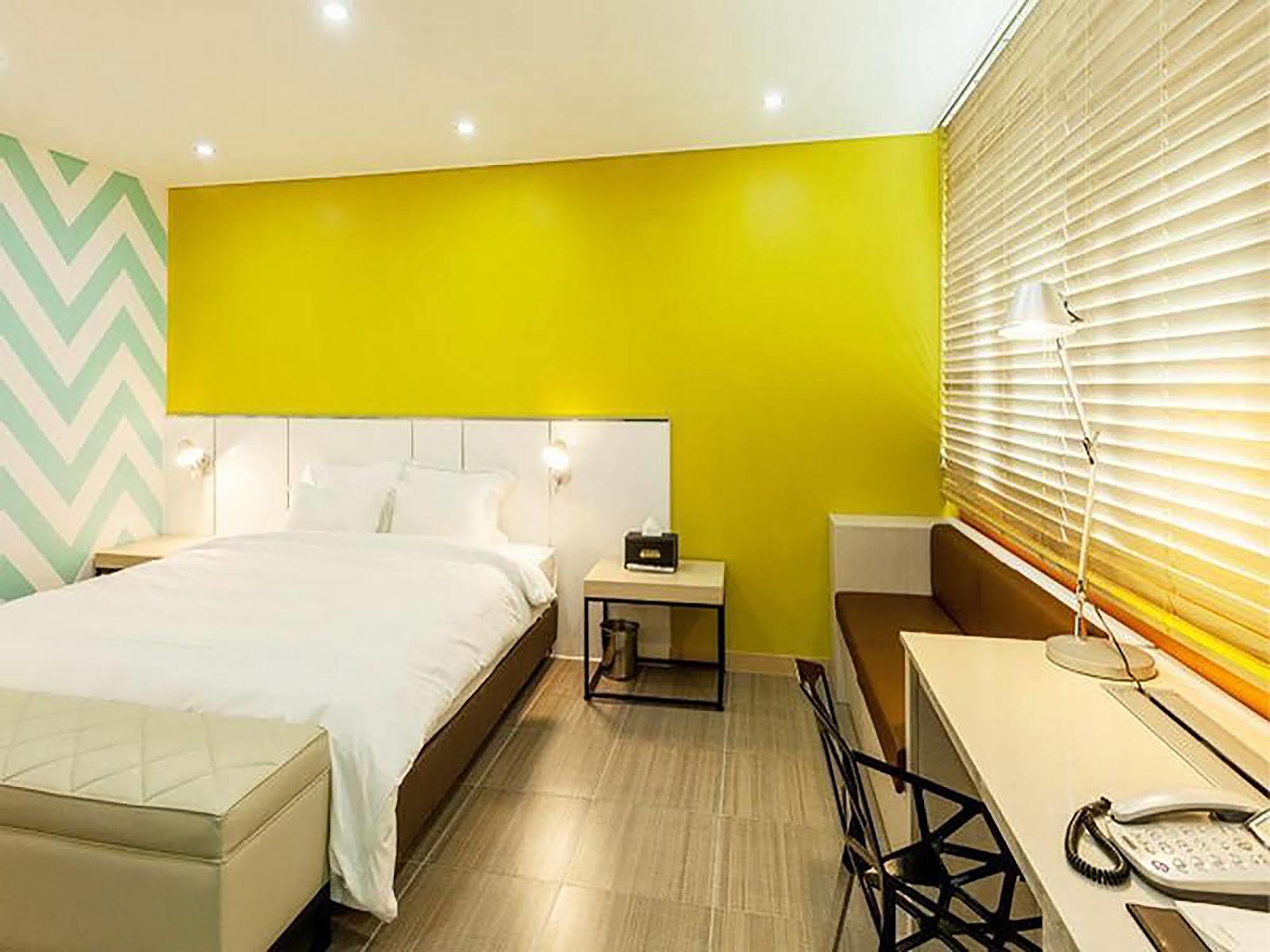 Hotel France Gwangju Metropolitan City Екстер'єр фото