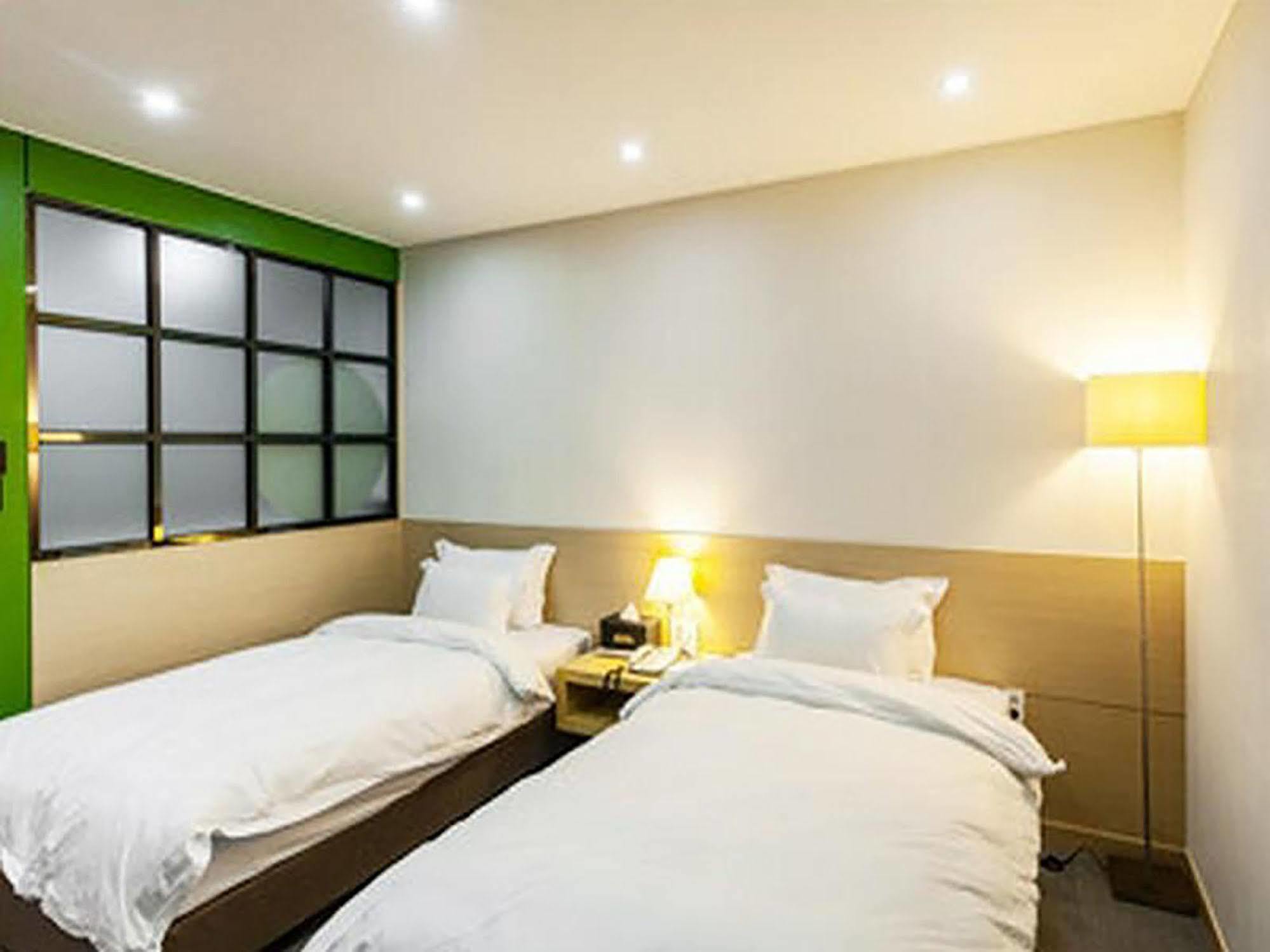 Hotel France Gwangju Metropolitan City Екстер'єр фото