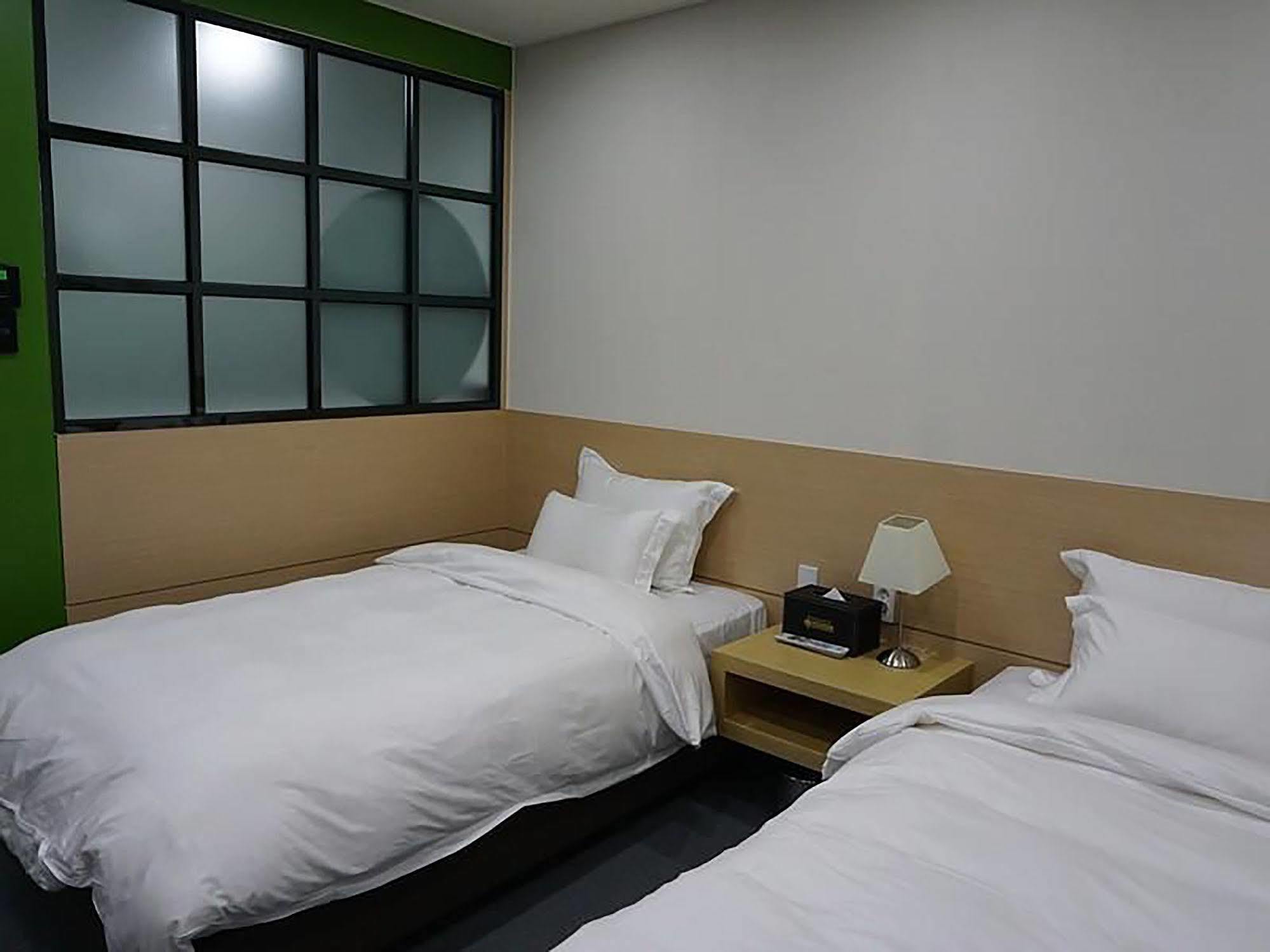 Hotel France Gwangju Metropolitan City Екстер'єр фото